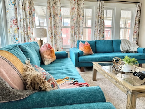 The Nest - next to bakery and downtown