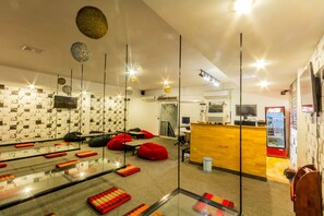 Game room - Oasis Capsules - Hostel (Siem Reap)