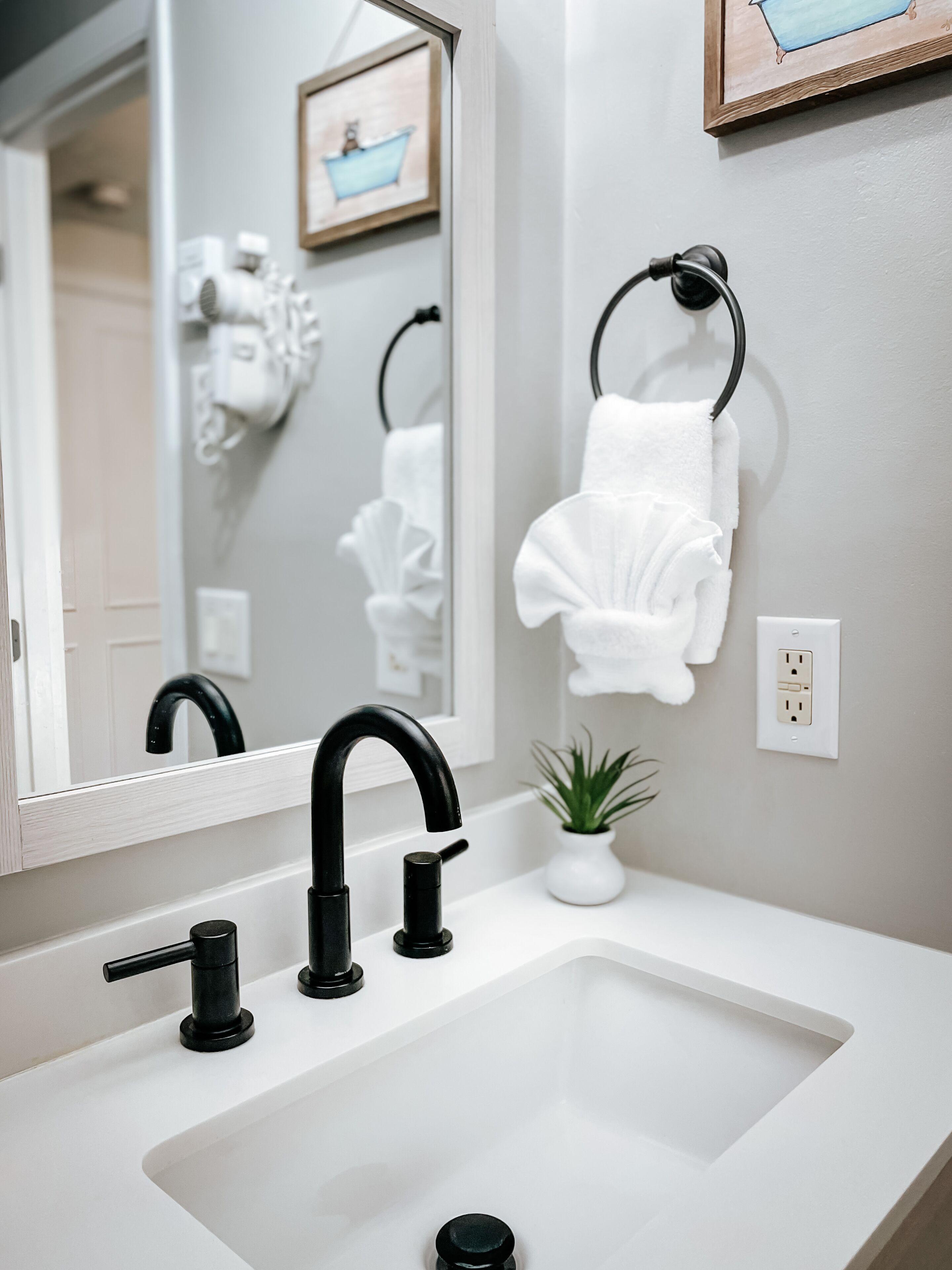 Incredible Condo, Next Door to Ski/Tubing/Golf/Tennis with Seasonal Mtn View!