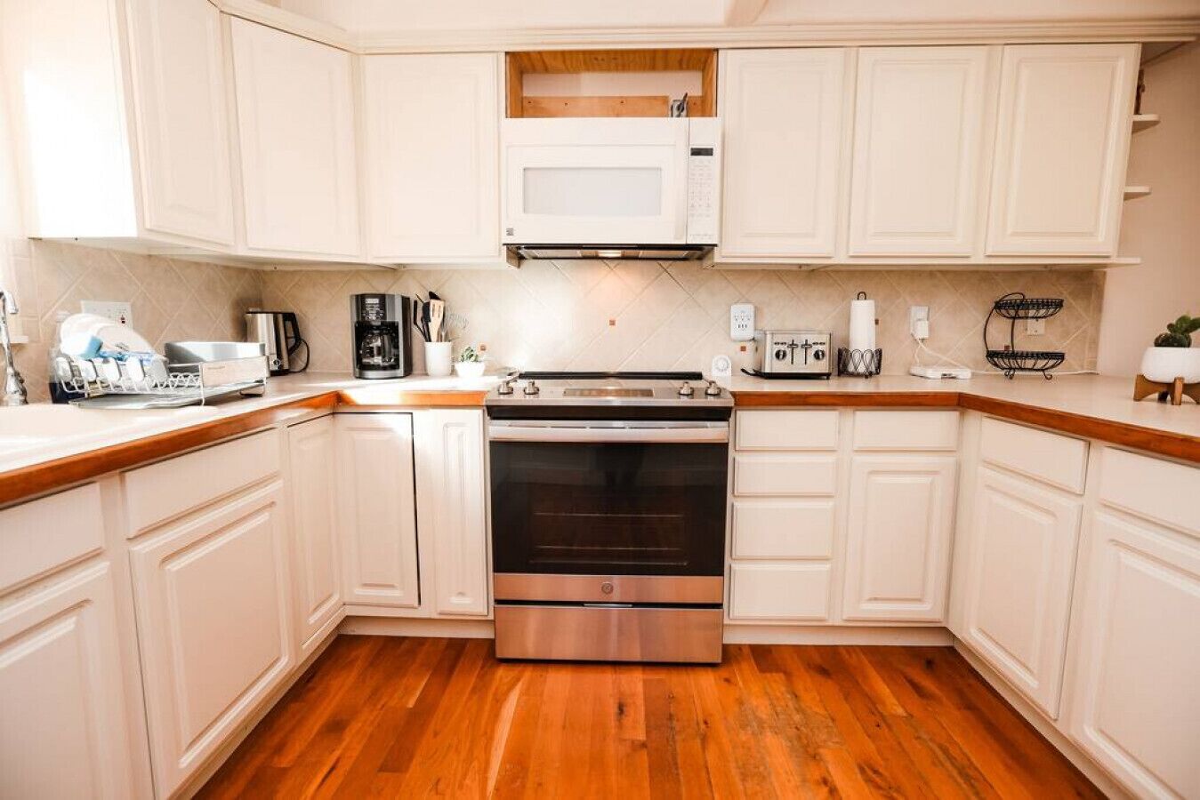 Centrally located Charming  Retreat