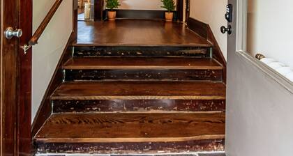 Mountain Views Newly Renovated Home