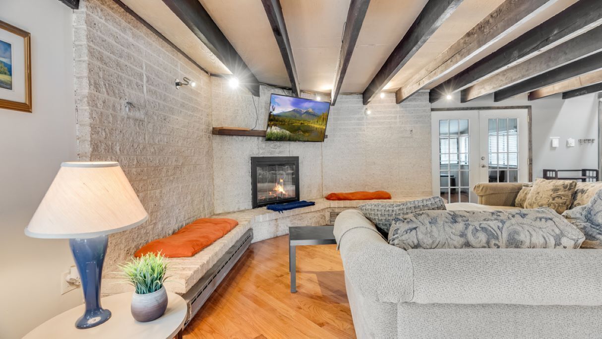 ⛷🏔Pocono Mountain | Cozy | Hot Tub | Ping Pong |🏂⭐️