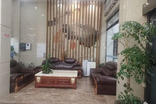 Q+ Treasure Palace Hotel