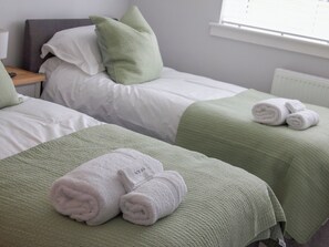 3 bedrooms, free WiFi, bed sheets