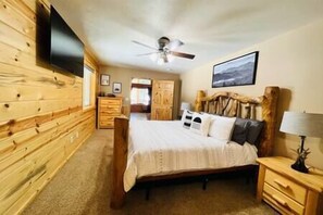 6 bedrooms, iron/ironing board, travel cot, WiFi