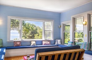 Smart TV, books - 207 Great Neck Estate - Oceanfront Painted Lady on 30 Acre estate (Wareham)