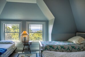 7 bedrooms, desk, iron/ironing board, free WiFi
