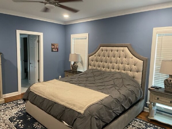 6 habitaciones, escritorio, tabla de planchar con plancha y wifi gratis 