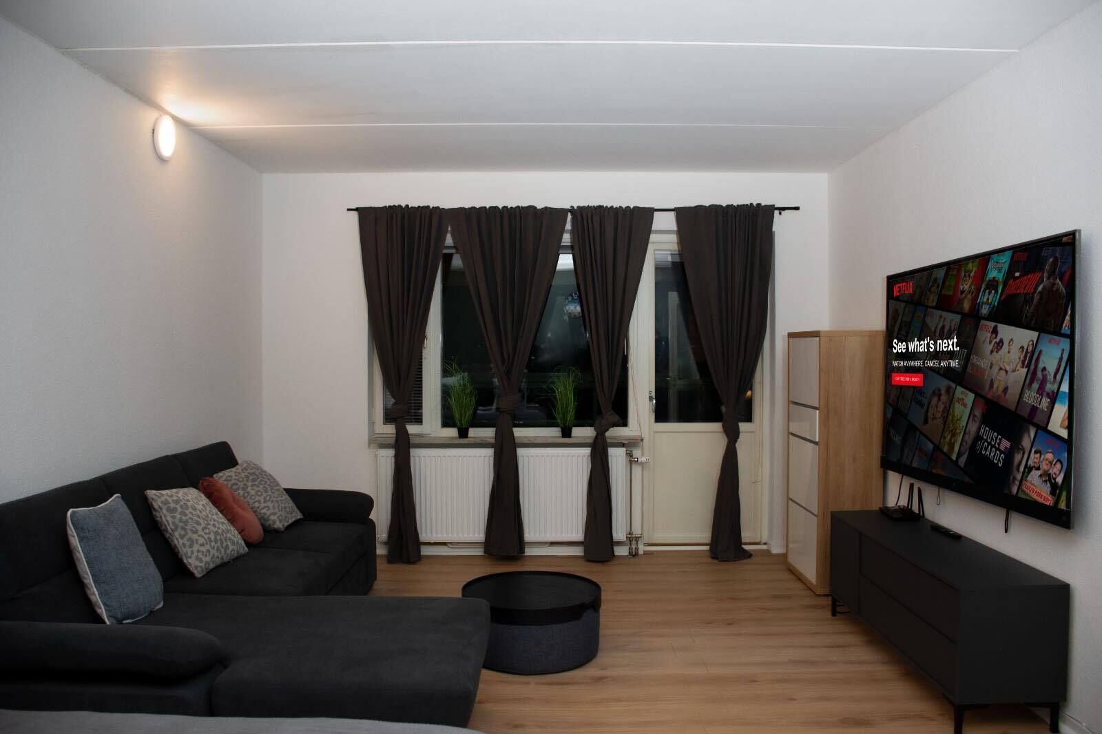 Entire Apartment Malmö-2Bedrooms-Tv Lounge-Balcony