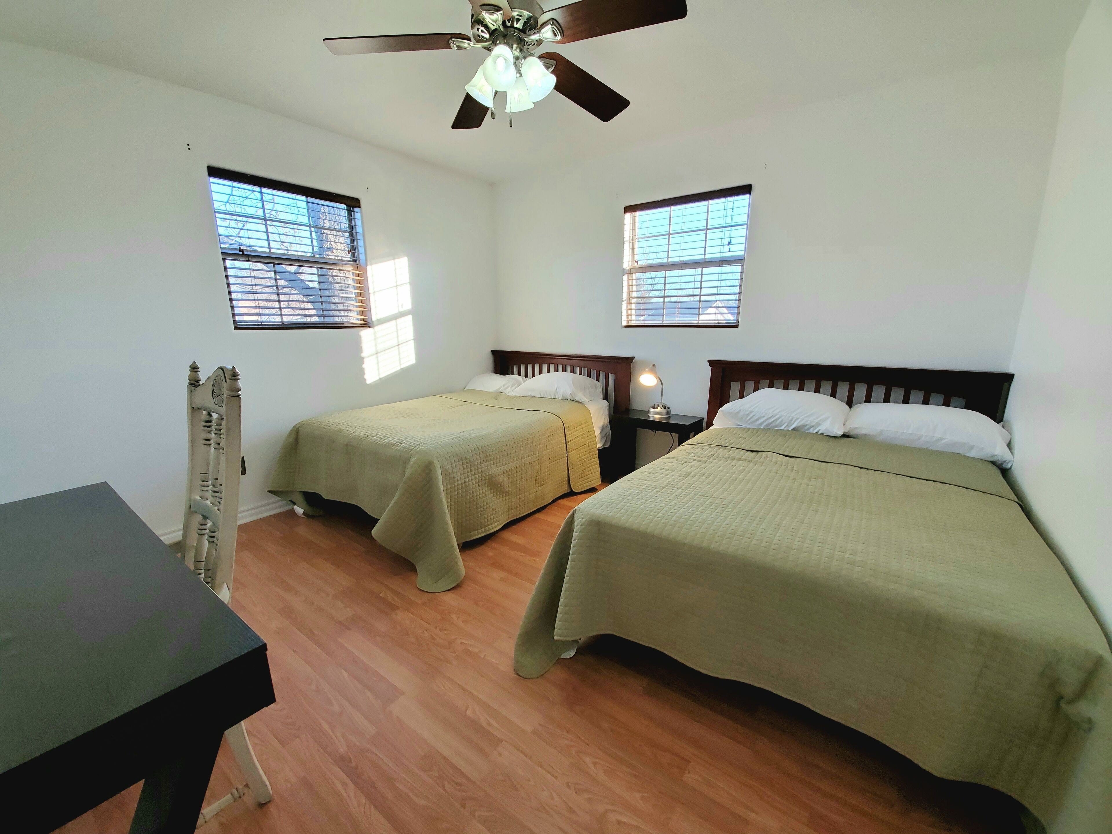 3 bedrooms, desk, iron/ironing board, free WiFi