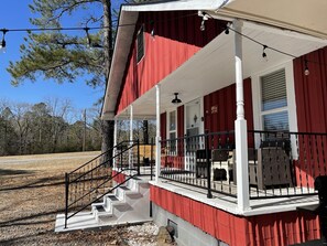 Exterior - The Red House- One mile from Narrows Marina, Shiloh Marina, or Devils Fork (Greers Ferry)