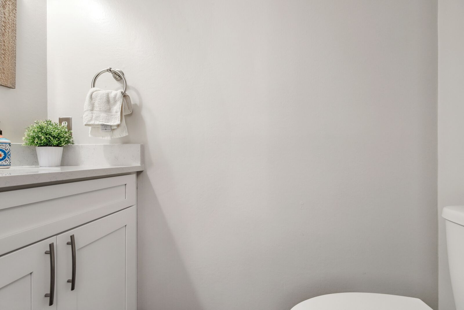 Beautiful 3 Bed 2.5 Bath townhouse