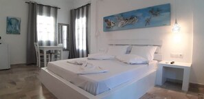 Superior Double or Twin Room | In-room safe, iron/ironing board, free WiFi, bed sheets - Louis Residence (Paros)