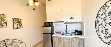 Microones i placa de cuina