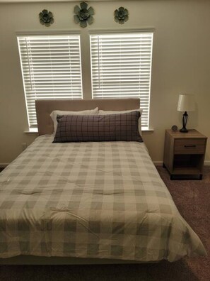 2 bedrooms, desk, iron/ironing board, free WiFi