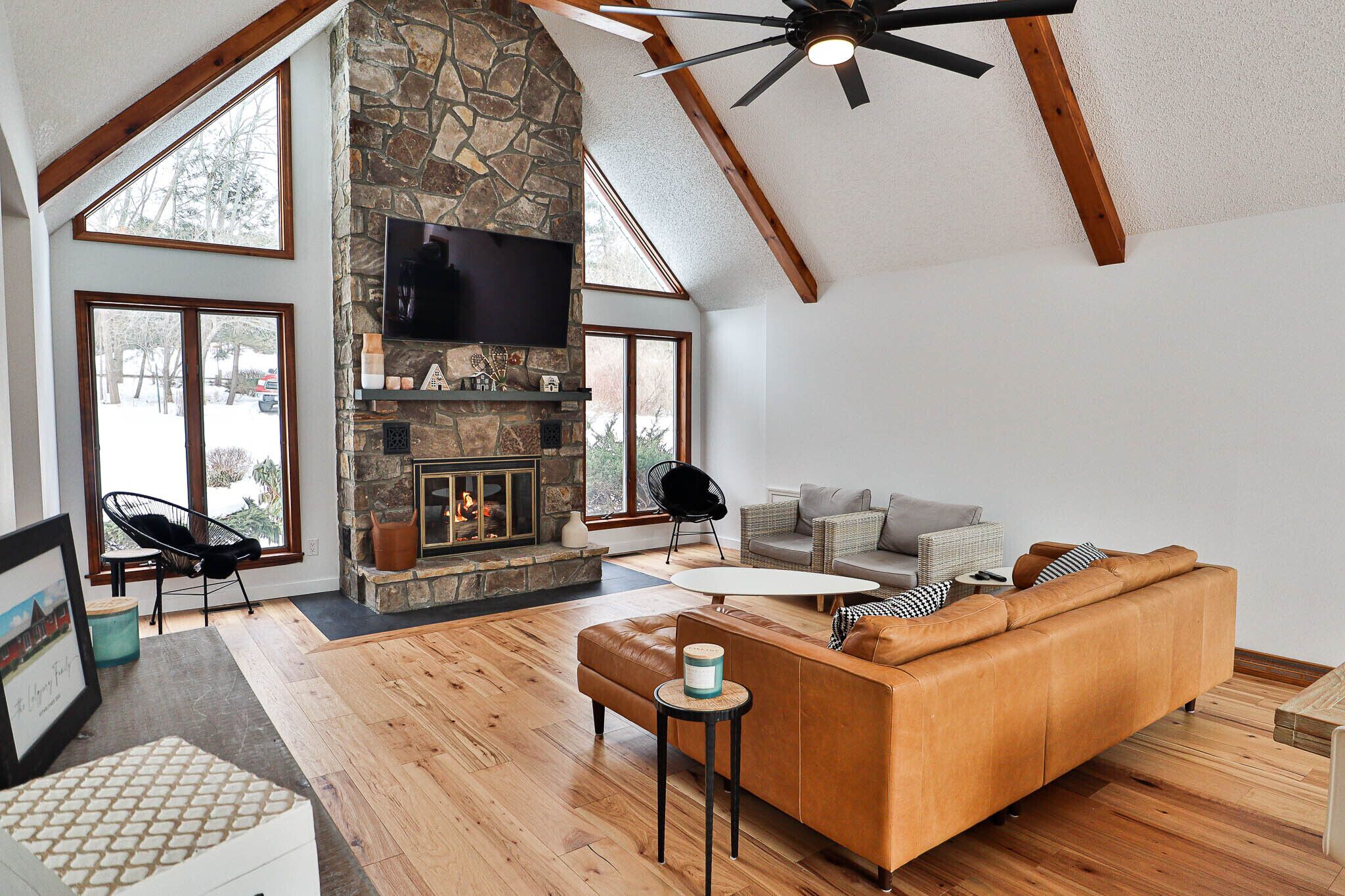 Crimson Pine-Fall Special 50% off a 3rd night