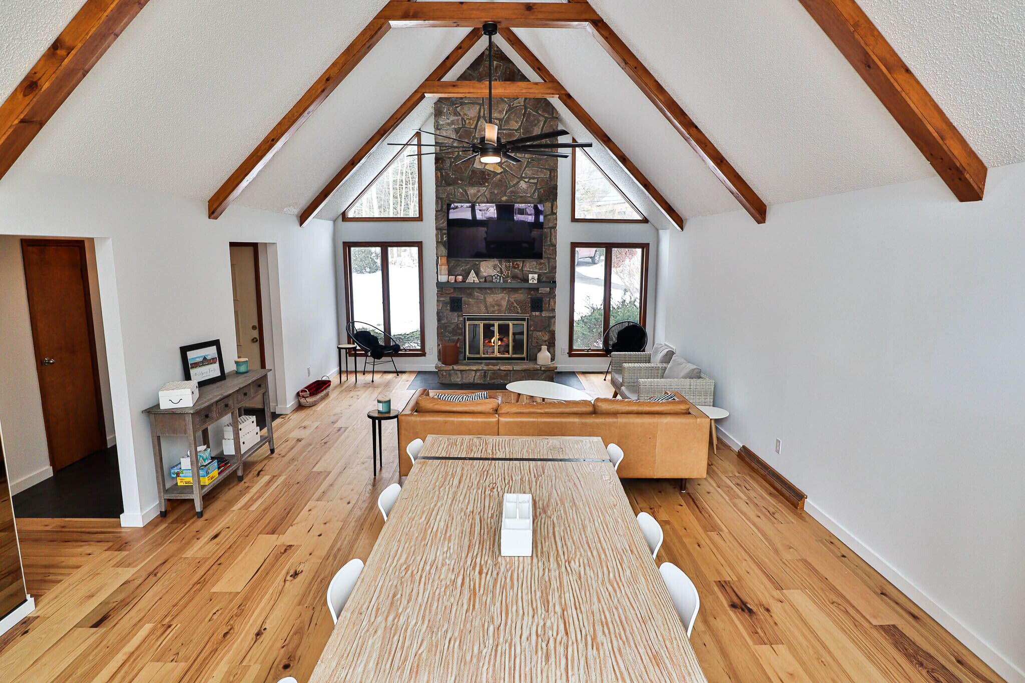 Crimson Pine-Fall Special 50% off a 3rd night