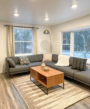 Living area - Modern 3BR Retreat Near Woodstock, 2 Baths, Deck (Saugerties)
