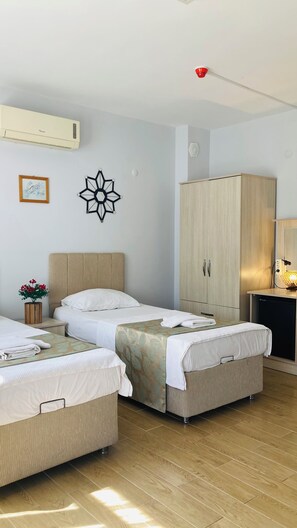Standard Double or Twin Room | Minibar, soundproofing, free WiFi, bed sheets - Bybassios Hotel (Marmaris)