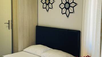 Minibar, soundproofing, free WiFi, bed sheets