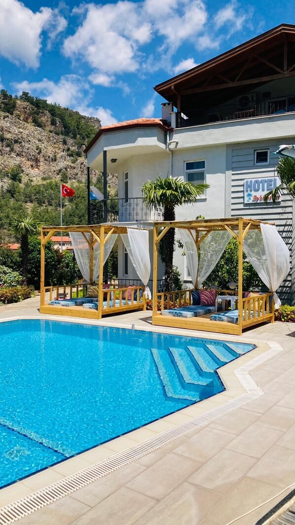 Seasonal outdoor pool - Bybassios Hotel (Marmaris)