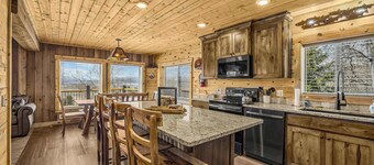 Hillside Retreat! 15 miles to YNP  ~ WiFi ~ Views