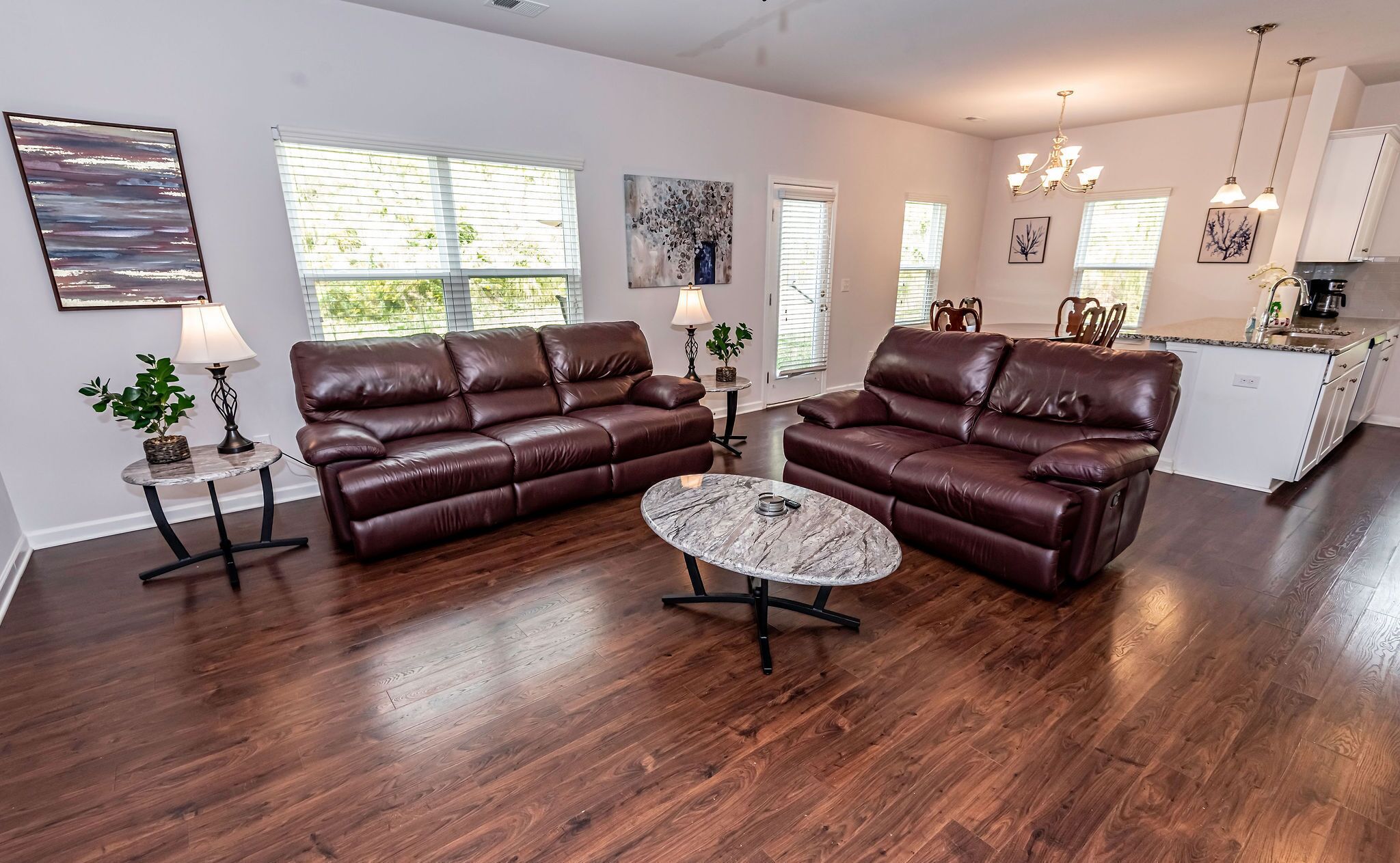 New! Modern Large House Great Location near UNC-Charlotte, TopGolf, Carowinds