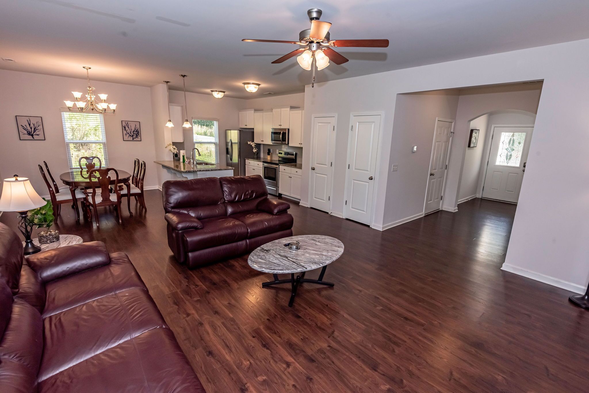 New! Modern Large House Great Location near UNC-Charlotte, TopGolf, Carowinds