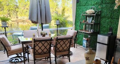 Relaxing waterfront property, 10 minutes from the beach