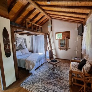 Exclusive Studio Suite | Hypo-allergenic bedding, individually decorated, individually furnished