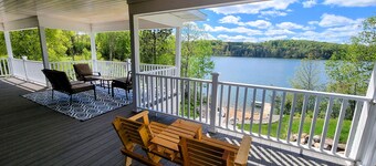 New Three Story Beach House on Beautiful Clear Lake!