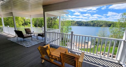 New Three Story Beach House on Beautiful Clear Lake!