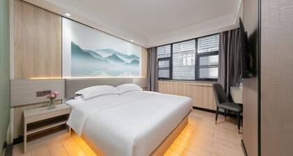 Alice Hotel (Guangzhou Dongguan Shopping Center Jushidai Constellation Plaza Branch)