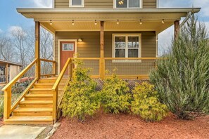 Exterior detail - Five Bedroom Home Close to Downtown (Asheville)