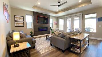 TV, fireplace, offices