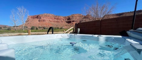Bain à remous extérieur