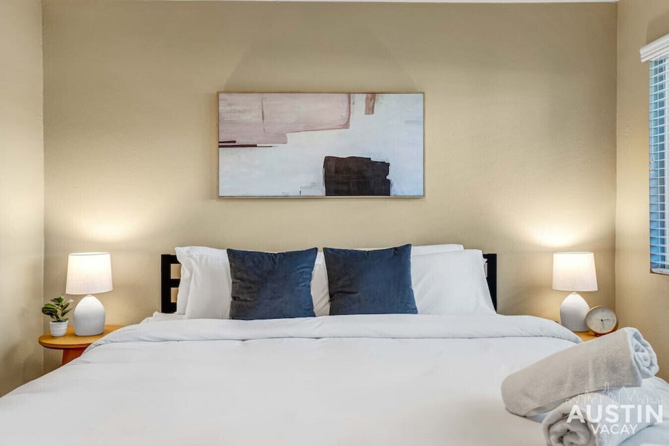 1 室のベッドルーム、デスク、アイロン / アイロン台、WiFi (無料)