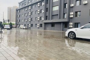 Exterior - Ni Hao Hotel (Beijing)