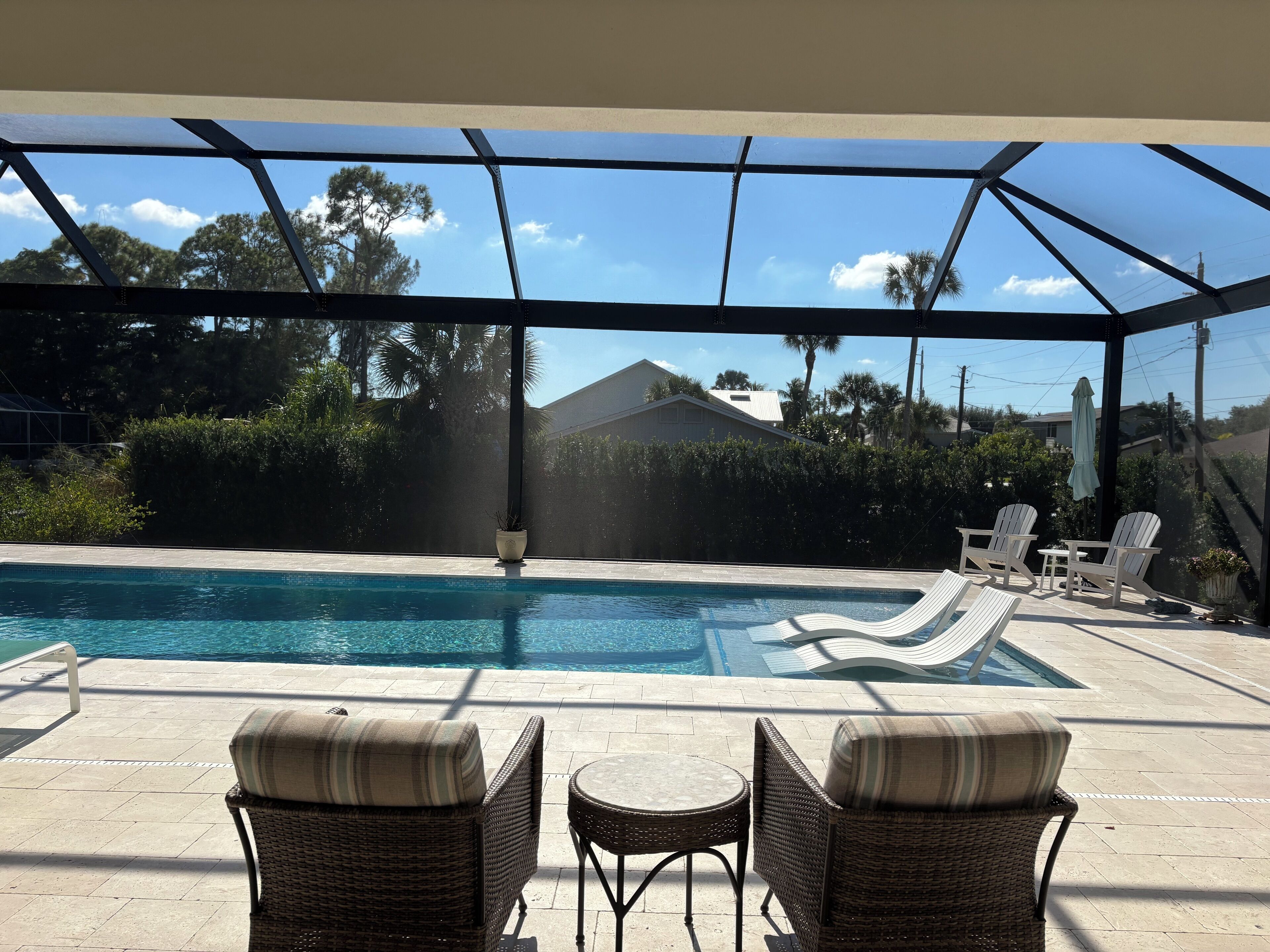 Alberca al aire libre y alberca climatizada