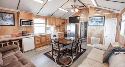 Venice Louisiana Fish and Hunt Camp (House Boat)
