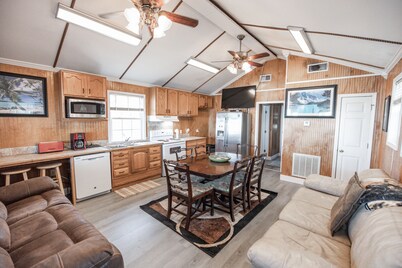 Venice Louisiana Fish and Hunt Camp (House Boat)