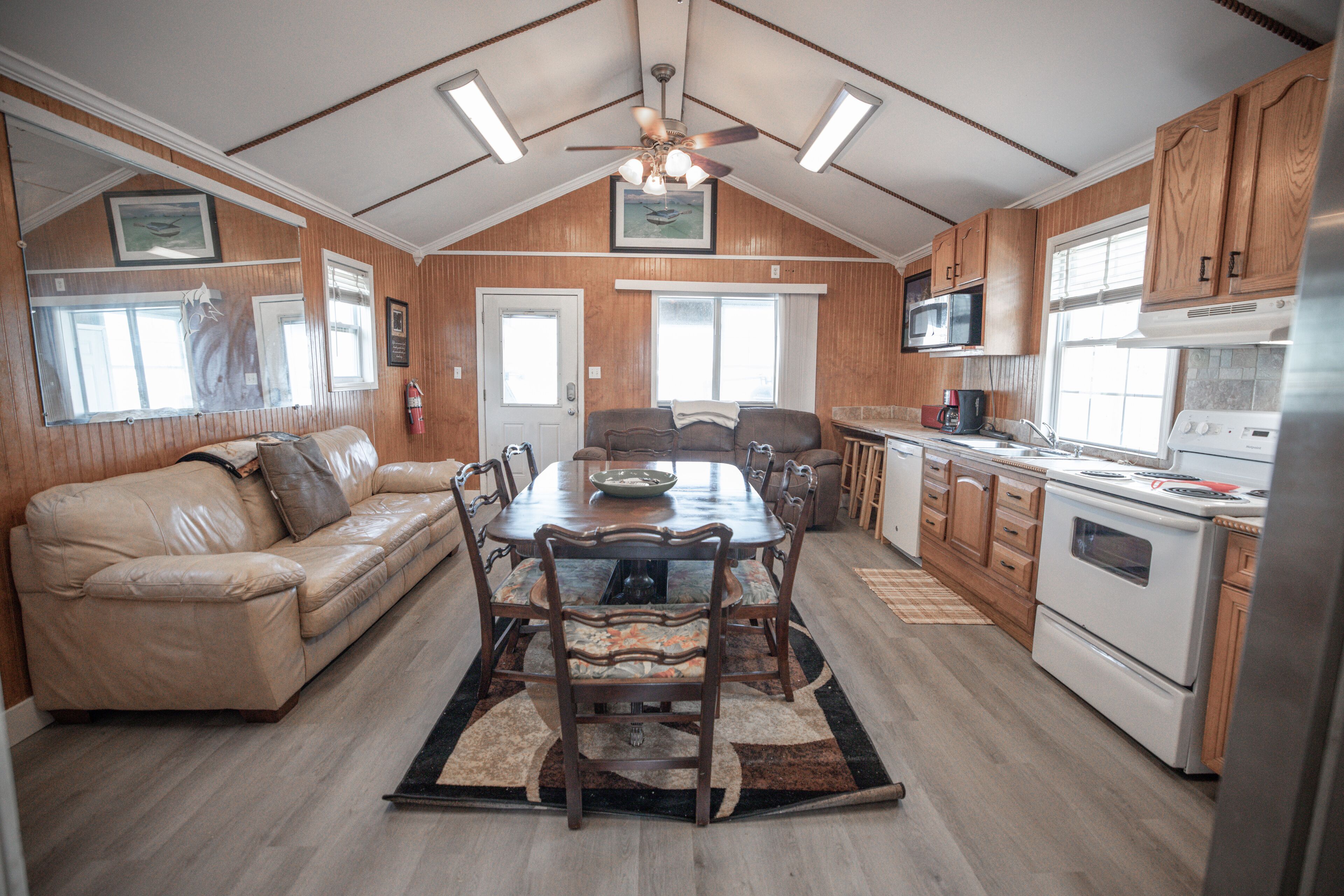 Venice Louisiana Fish and Hunt Camp (House Boat)