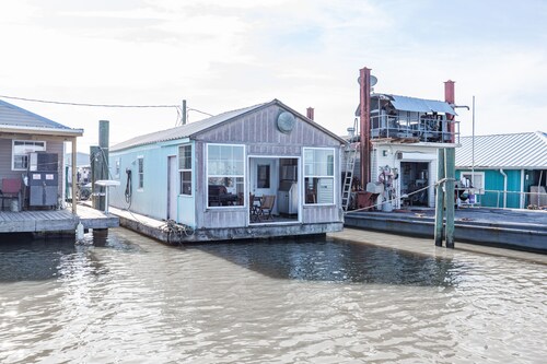Venice Louisiana Fish and Hunt Camp (House Boat)