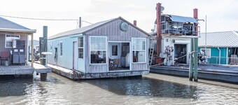 Venice Louisiana Fish and Hunt Camp (House Boat)