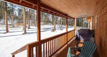 Beautiful Black Hills 4 Bedroom Vacation Home W/ Hot Tub on Deer Mountain, Lead