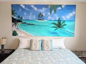 3 bedrooms, desk, iron/ironing board, free WiFi - Oceanview Oasis · Heated Pool · Beach Gear · Screened Porch · Grill · Games (Fort Myers Beach)