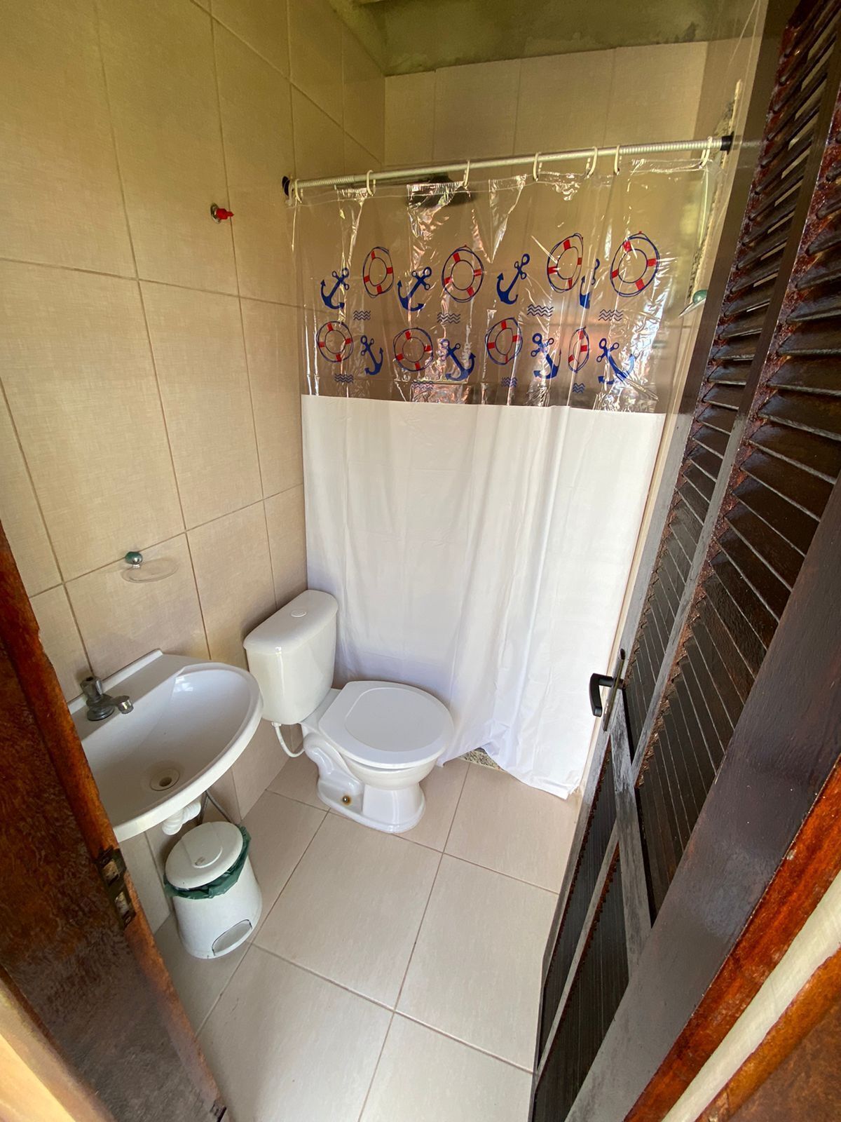 House in Arraial do Cabo (Figueira) overlooking the sea. For 9 people. PARADISE.