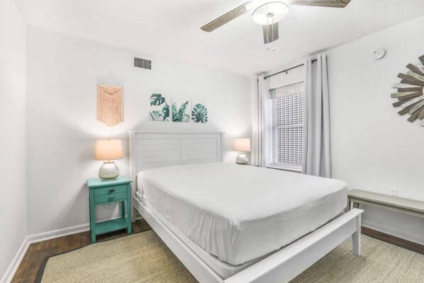 3 chambres, fer et planche à repasser, Wi-Fi gratuit, draps fournis