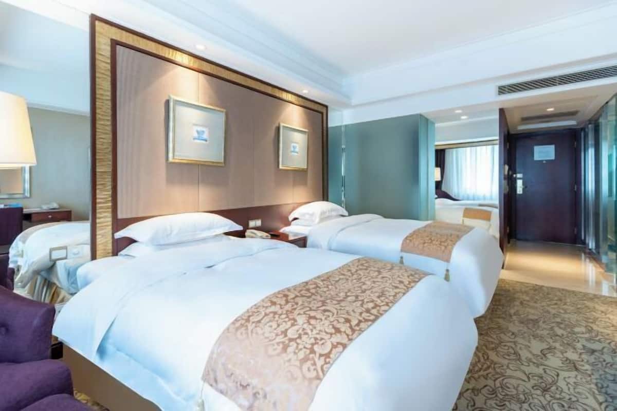 Premium bedding, desk, blackout drapes, iron/ironing board