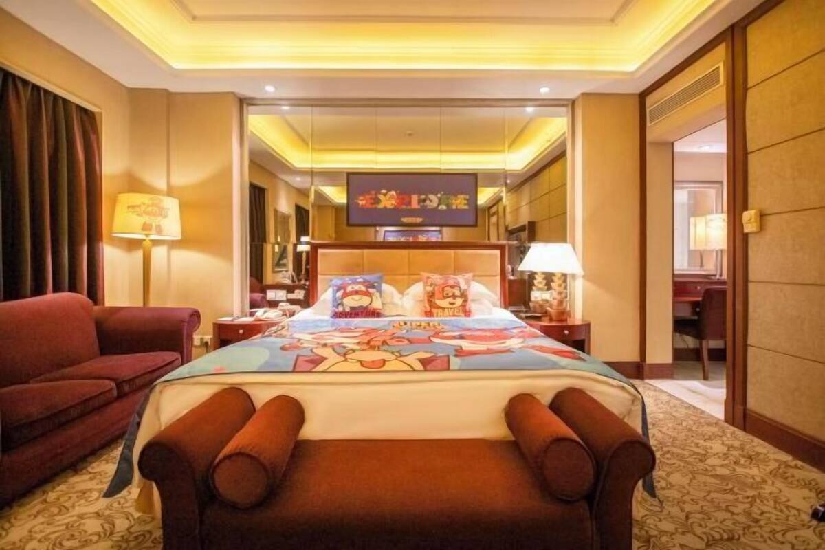 1 habitación, ropa de cama de alta calidad y escritorio